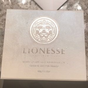 Lioness’s gem skincare-